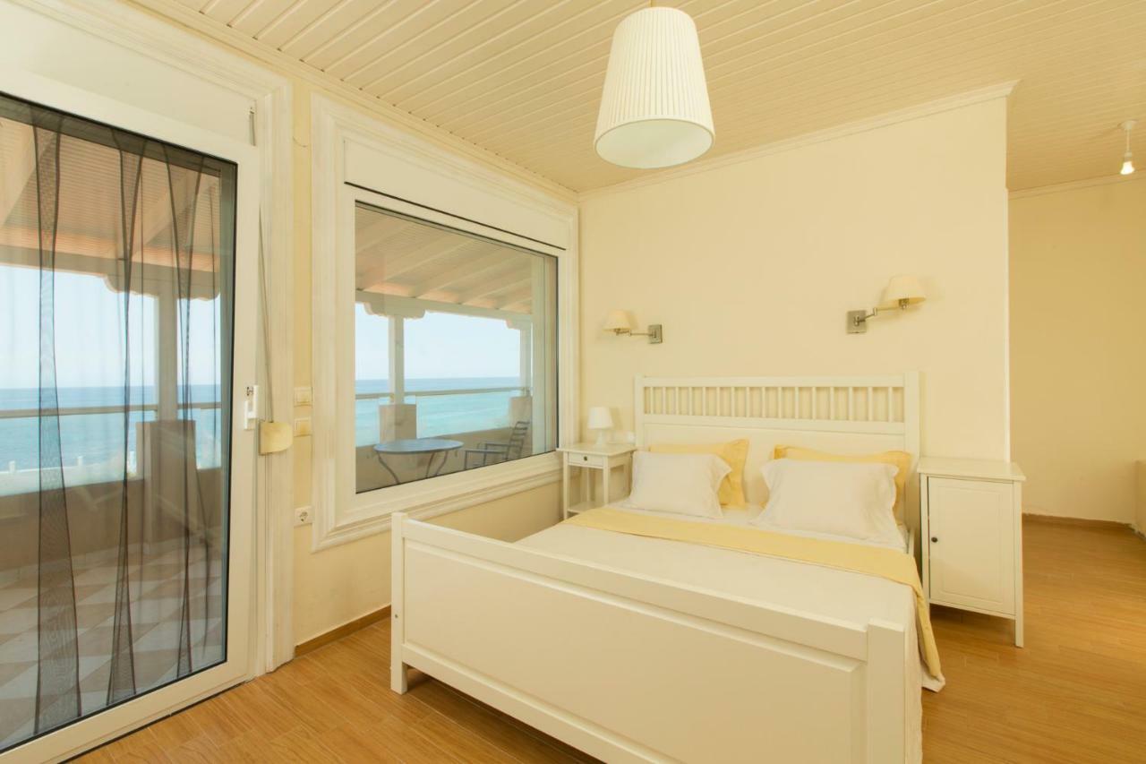 Magnificent Seascape Villa On A Secluded Beach Νέα Μουδανιά Εξωτερικό φωτογραφία