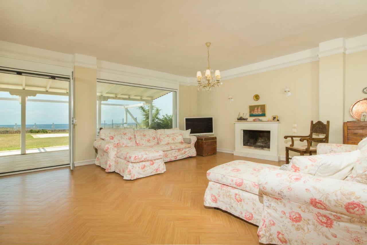 Magnificent Seascape Villa On A Secluded Beach Νέα Μουδανιά Εξωτερικό φωτογραφία