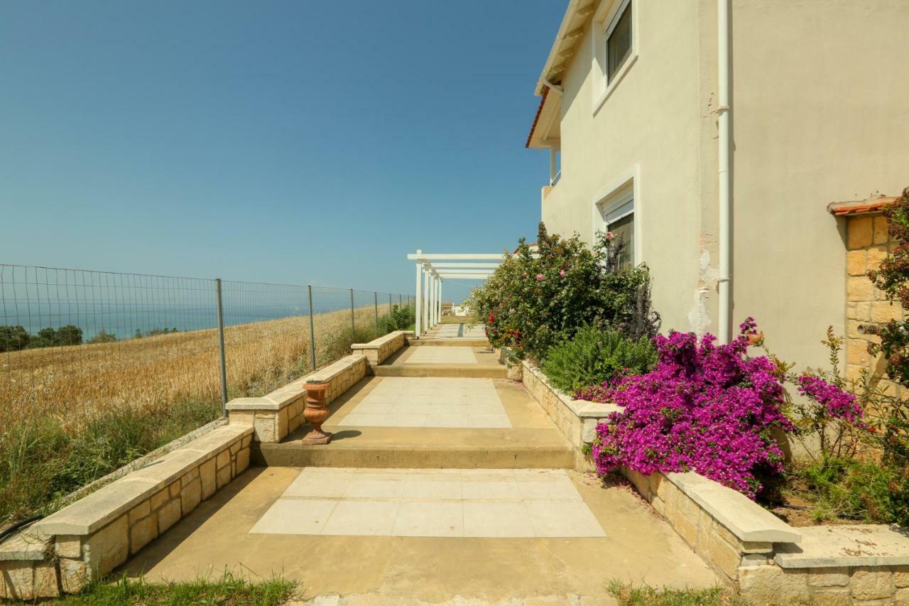 Magnificent Seascape Villa On A Secluded Beach Νέα Μουδανιά Εξωτερικό φωτογραφία